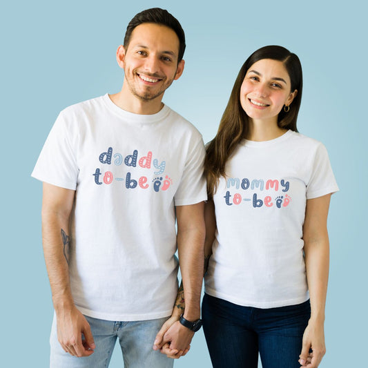 Mommy To Be & Daddy To Be Baby Announcement Couple T-Shirt