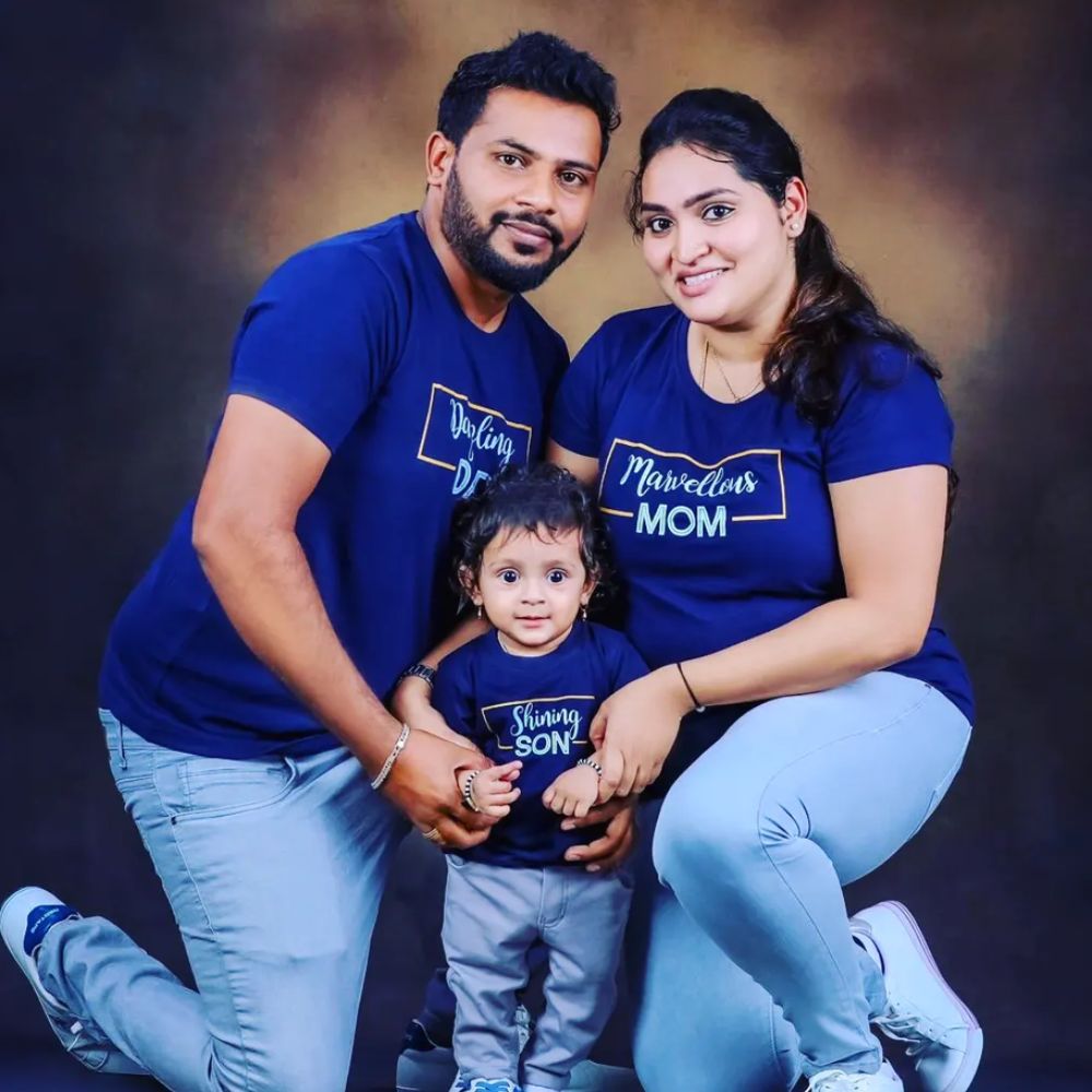 Mom dad and store daughter matching shirts