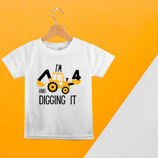 Construction Theme - I am 4 & Digging it Fourth Birthday T-Shirt for Kids - T Bhai